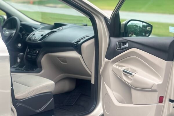 2017 Ford ESCAPE - Foto 8