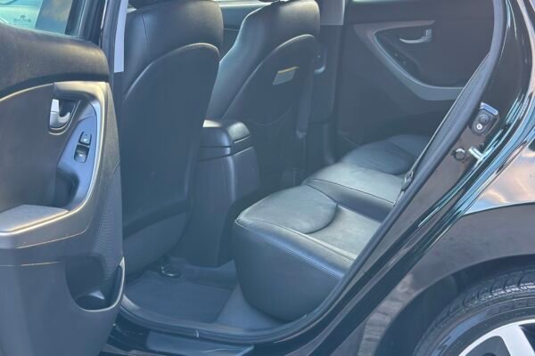 2014 Hyundai ELANTRA - Foto 8