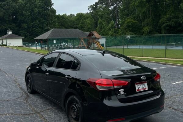 2018 Kia FORTE - Foto 8
