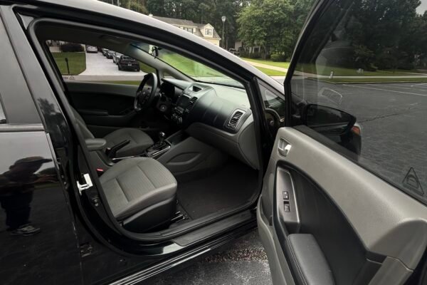 2018 Kia FORTE - Foto 3