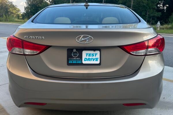 2013 Hyundai ELANTRA - Foto 4