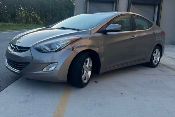 2013 Hyundai ELANTRA - Foto 6